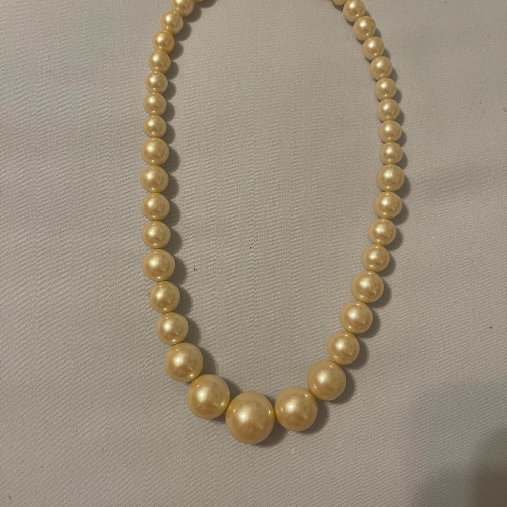 Classic‎ Gold-Toned Napier Pearl Necklace 8”